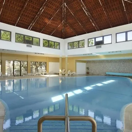 Golden Ocean Apartment